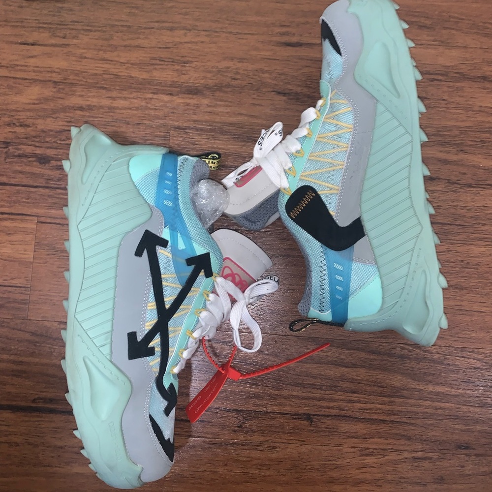 AUTHENTIC! Virgil off white sneakers size 12 fits like 11.5